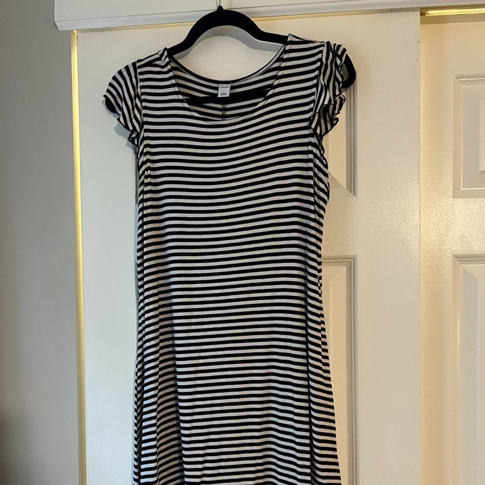 Old Navy Black and White Striped Dress
